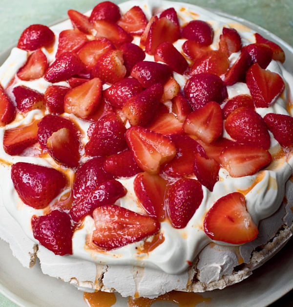 Image of Nigella's Rose and Black Pepper Pavlova